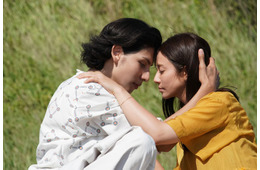 木村文乃＆ラウール「愛の、がっこう。」あす“異例のエピソード回”放送 相合い傘・海辺での別れ…場面写真3点解禁