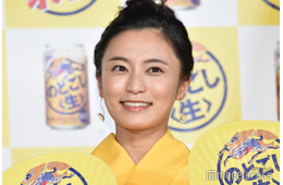 小島瑠璃子、子どもと室内遊び場満喫 タンクトップ姿の写真に「笑顔が素敵」「楽しそう」の声