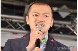 ロケ中に右足アキレス腱断裂 カミナリ竹内まなぶ「歩行が難しい状況」報告 代役申し出た先輩明かす