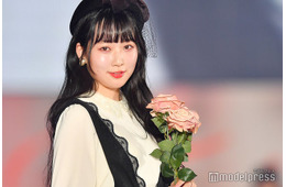 越智ゆらの、ミニショーパンから美脚披露「脚真っ直ぐで綺麗」「可愛い」の声