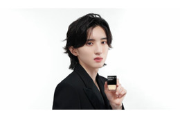 なにわ男子・道枝駿佑、ブラックスーツ姿で光纏いランウェイ 中国コスメアンバサダー2年連続就任＆新ムービー公開