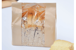 家から食パンが消えた…ソファを掃除すると空っぽの袋が→食パンが”まさかの真相”に「あなたでしょ？」「敵は賢い」