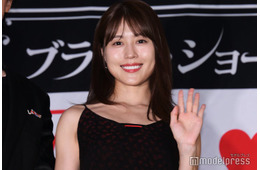 有村架純、素肌輝くキャミ衣装で登場 人気俳優からウェディングドレス姿絶賛受ける「ちょっと妖しい感じがする」【ブラック・ショーマン】