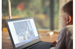 妖怪が大好きな4歳の孫　妖怪の絵を祖母にあげると⇒まさかの動画が！？「嬉しかった」「何度も見返す」