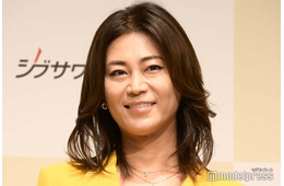氷川きよし、ショーパン×ニーハイブーツの大胆衣装姿「攻めた衣装でも品格感じる」「着こなせるのすごい」と反響