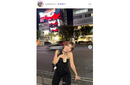 「シャッフルアイランド」羽柴なつみ、ベアトップで大胆胸元披露「表情反則」「セクシー」の声