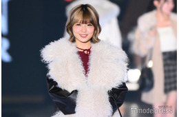 フォーエイト48あみか、青髪ロングへのイメチェン姿公開「印象変わる」「二度見した」