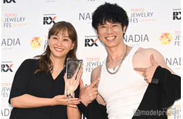 藤本美貴、夫・庄司智春＆娘の手繋ぎショット公開「いつもプリンセス扱いしてくれます」