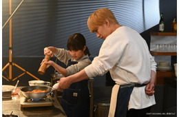 橋本マナミ「母がWEST.やTravis Japanの大ファン」神山智洋＆中村海人の印象明かす 永瀬ゆずなは調理シーンに挑戦【ミッドナイト屋台2】