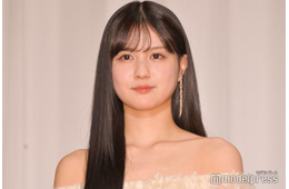 元乃木坂46中村麗乃、美脚際立つカナダ旅行コーデに反響「ガーリーで似合う」