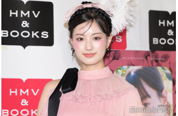 鶴嶋乃愛、美スタイル際立つ黒×ピンクコーデに絶賛の声「プリンセスみたい」「さすがの着こなし」