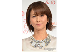 森高千里、膝上ミニスカで美脚際立つ「変わらず可愛い」「見惚れた」と反響続々