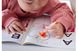 孫と仲よしな70代の祖父母　孫が描いた絵を渡すと⇒まさかの行動に「見るたびに笑顔になれるね」