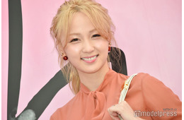 Dream Ami、素肌際立つキャミソール姿披露「眩しい」「スタイル抜群」の声
