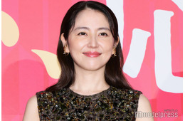 長澤まさみ、美スタイル際立つノースリドレス姿「MOTHER」「おーい、応為」から学んだ親子の幸せとは