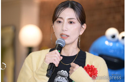 東原亜希、沖縄旅行ショット公開 娘の後ろ姿に「大きくなった」の声