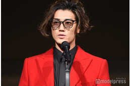 赤西仁、KAT-TUNラストライブ観覧 投稿写真＆ハッシュタグが話題「仁亀が同じ画角」「号泣案件」