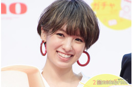 南明奈、美脚際立つ衣装ショット公開「スタイル抜群」「大人っぽくて可愛い」の声