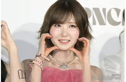 SAY MY NAME本田仁美、美ウエスト＆美脚際立つ爽やかコーデに反響「目の保養すぎる」「完璧なスタイル」