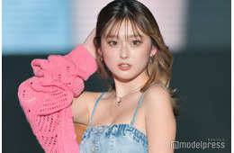 ゆうちゃみ、美デコルテ際立つ赤いベアトップドレス姿公開「キュートでエレガント」「セクシー」の声