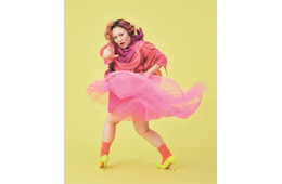 フォーリンラブ・バービー「ゼクシィ」で“ド派手”なウエディングドレス姿披露 結婚生活のリアルにも言及