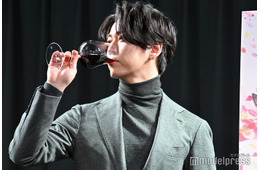 亀梨和也「久しぶりに会った」山下智久との交流明かす「贅沢なワインをいただいたり」【神の雫】