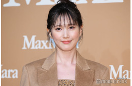 本田翼「特別感が溢れていて」美脚コーデに身を包む エレガントな女性像とは【マックスマーラ“THE CAMEL, timeless”】