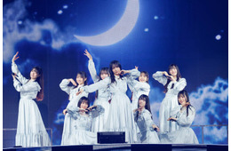 日向坂46、ライブ欠席の五期生・高井俐香への“メッセージ”話題「感動した」「泣いた」【MONSTER GROOVE】