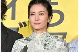 柴咲コウ、常に持ち歩いている推しグッズ＆ぬいぐるみ明かす「一緒に寝ています」【兄を持ち運べるサイズに】