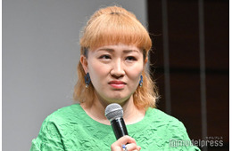 丸山桂里奈「父が救急車で運ばれました」ベッドに横たわる写真添え報告「信じて待ちます」