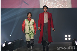 広島カープ・菊地ハルン選手、⽻⽉隆太郎選手とランウェイ闊歩「もっとキャーって言ってもらいたい」ファンへの要望告白【TGC広島2025】