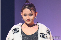 「今日好き」出身ギャル、ショーパン×モコモココーデに「スタイル良すぎ」「全てが完璧」と反響