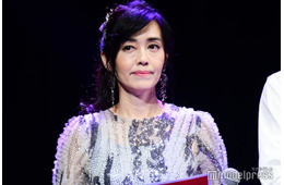 早見優、網タイツで美脚スラリ「大人の色気溢れてる」「完璧なスタイル」と反響