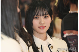 乃木坂46川崎桜、美スタイル際立つ膝上ワンピ衣装姿「等身すごい」「可愛すぎて言葉がでない」の声
