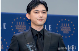 吉沢亮「国宝」は「かけてきた時間や情熱が結構段違い」思い語る 2026年への意気込みも【ELLE CINEMA AWARDS 2025】