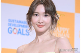 紗栄子、胸元大胆解放のベアトップドレス姿に反響「美しさが眩しい」「憧れの女性」