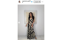 杉本彩、胸元ざっくり白T×デニム姿の過去写真公開「健康的な美しさ」「懐かしい」の声