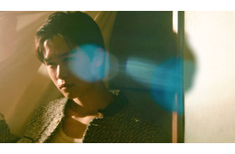 鈴木福、新CMで大人な姿にイメチェン 2026年チェンジしたいこと明かす「大学生活もあと少しなので…」