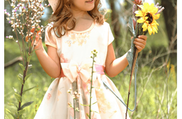 祖母が大好きな5歳の孫　誕生日に”お花のドレス”を作成⇒孫のまさかの反応に「思わず歓声」