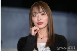 内田理央、黒タイツ×ロングブーツで圧巻脚線美「綺麗すぎる」「スタイル抜群」と絶賛の声