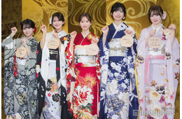 【乃木坂46新成人】乃木神社で5人が成人式「パカラッパカラッ世代です！」華やかな振り袖姿披露