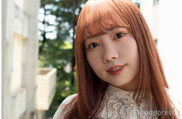 むくえな・むく、膝丈スカートの冬コーデ公開「着こなしが参考になる」「雰囲気が素敵」と反響