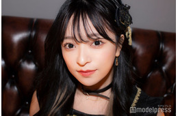 新婚のヘラヘラ三銃士さおりん、ラスベガスでのミニスカ美脚コーデ公開「スタイル良すぎ」「海外の街並みが似合う」の声