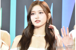 IVEイソ、美デコルテ＆肩ライン輝くノースリ衣装姿「オーラがすごい」「ゴージャス」と反響