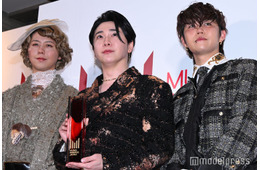 Mrs. GREEN APPLE「ダンスをしながらレコーディングの準備」新曲「lulu.」の制作秘話告白 ジャケットに隠された秘密も