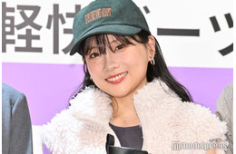重盛さと美、ビーチでのホルターネックビキニ姿公開「絵になる」「くびれ綺麗」の声