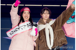 南沙良＆ゆりやんレトリィバァ、歌舞伎町で“約20分”街頭演説 聴衆とコール＆レスポンスも「アカデミー賞とるぞ！」「興行収入5000億！」【禍禍女】