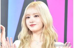 IVEリズ、透け感タイツから美脚輝く「なんて長い脚」「エレガントでゴージャス」と反響