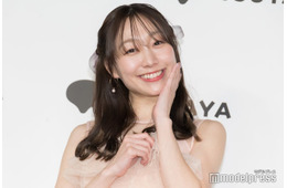 須田亜香里、ショート丈ニットで美ウエストチラリ「スタイルレベチ」「着こなしが上級者」の声