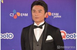 原田龍二の妻、イケメン息子顔出し3ショット公開 サッカー選手目指すためオーストラリアへ「原田パパが大泣きでした」